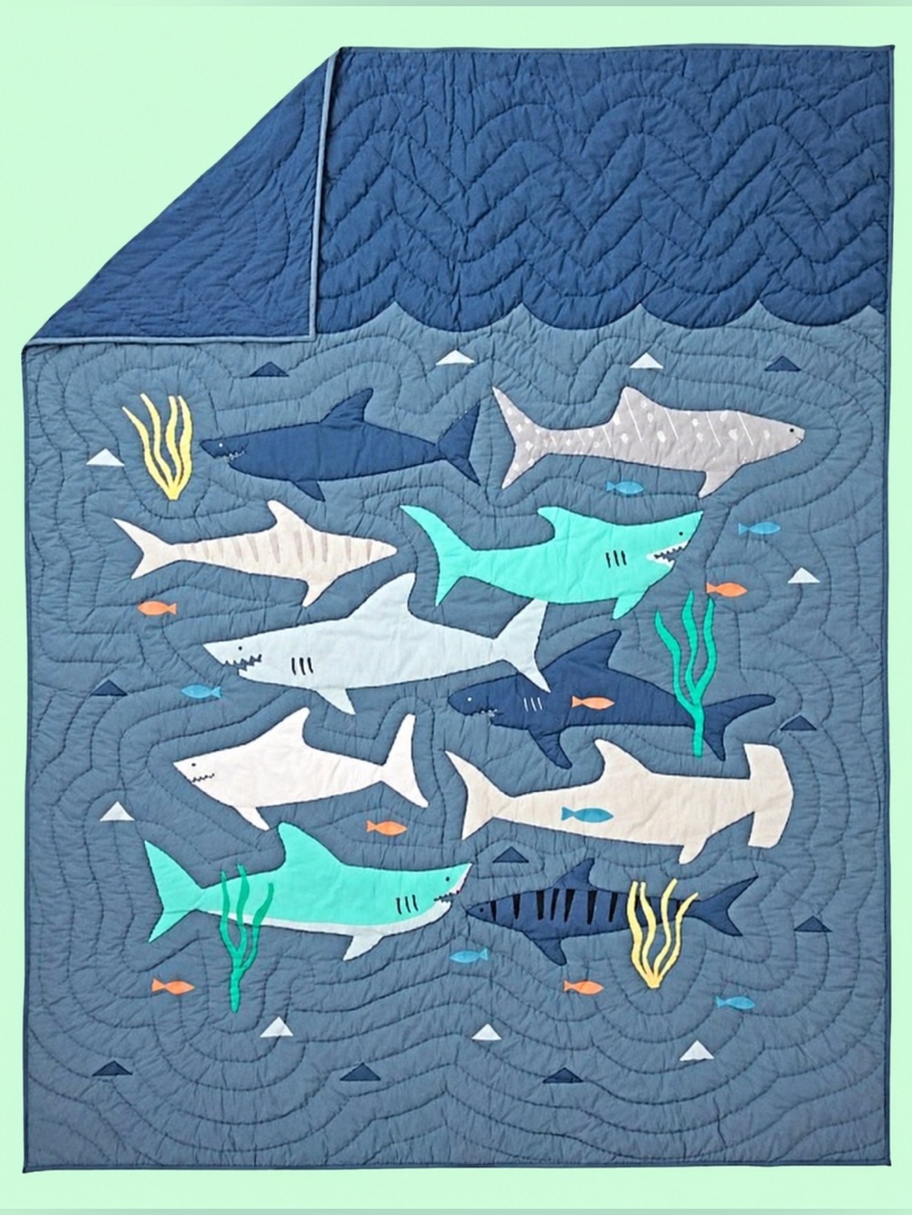 KIDS THE LAND OF NOD BLUE SHARK BAIT COTTON QUILT - FULL / QUEEN